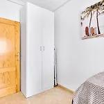 Seaview Apartment *